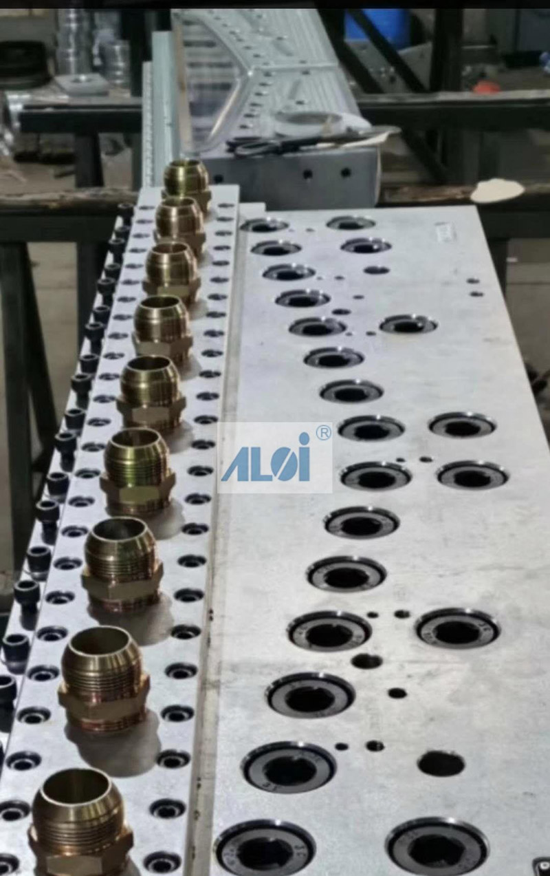 现货！1600熔喷布模具大力推荐-熔喷布又薄又硬是什么情况？